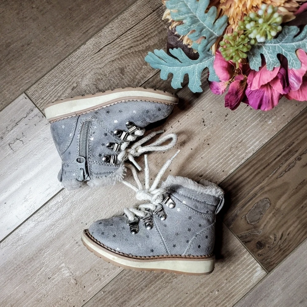 Cat & Jack Toddler Girl’s Boots Reed Lace-Up Fleece Lined Winter Fashion Size 5